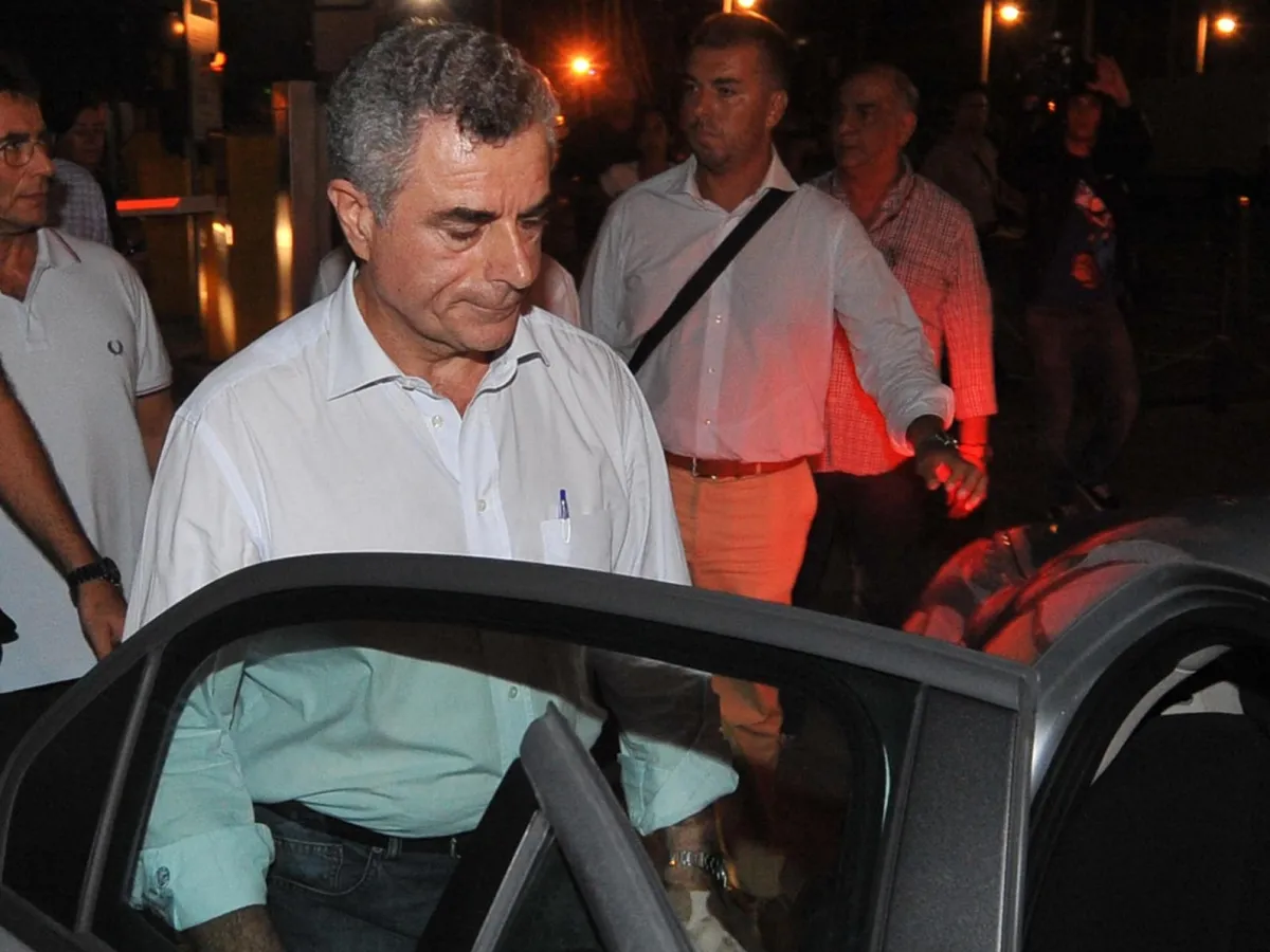 Mauro Moretti in Carcere: Dignità, Attività e Dubbi sulla Sentenza