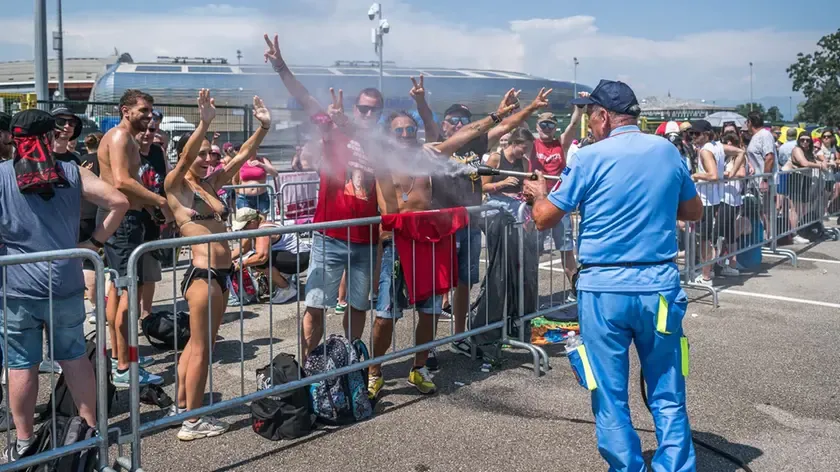 Udine in Fuori Sacco: Temperature Record e Malori a Lignano
