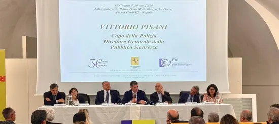 Napoli: Capo Polizia Rafforza Collaborazione con Comune e Fiamme Oro