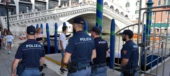Venezia: Arresti per Estorsioni e Violenze contro Turisti