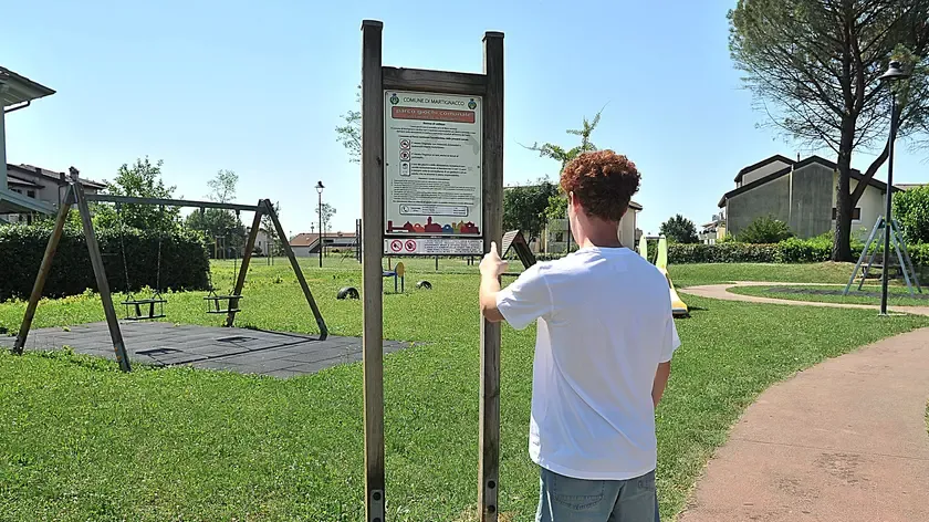 Martignacco: Divieto di Calcio nei Parchi per Proteggere i Bambini