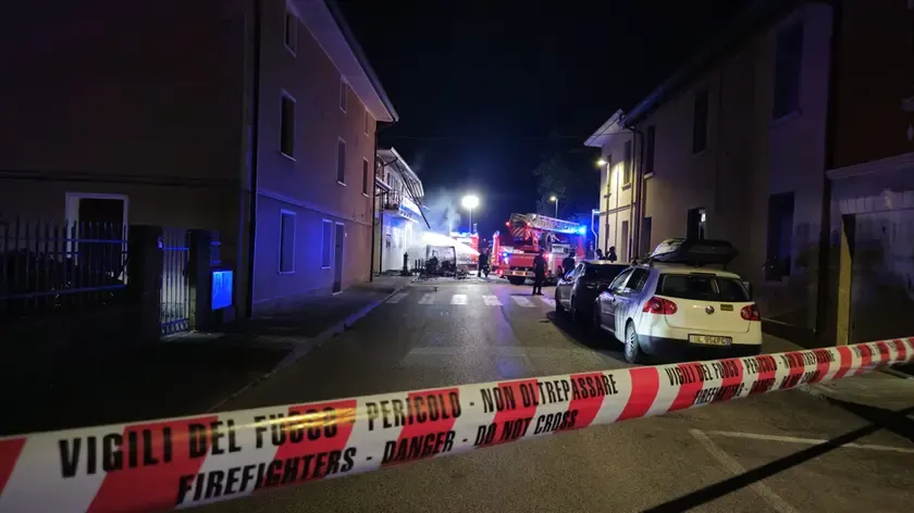 Incendio Camper a San Giorgio di Nogaro: Nessun Ferito