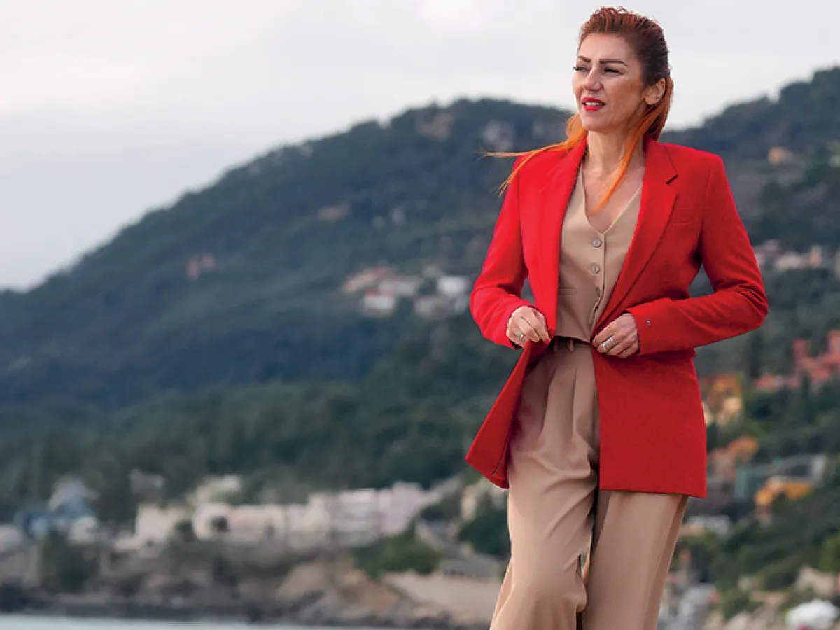 Gabriella Greison: Dalla Scollatura al Rumore, la Sua Storia di Resilienza