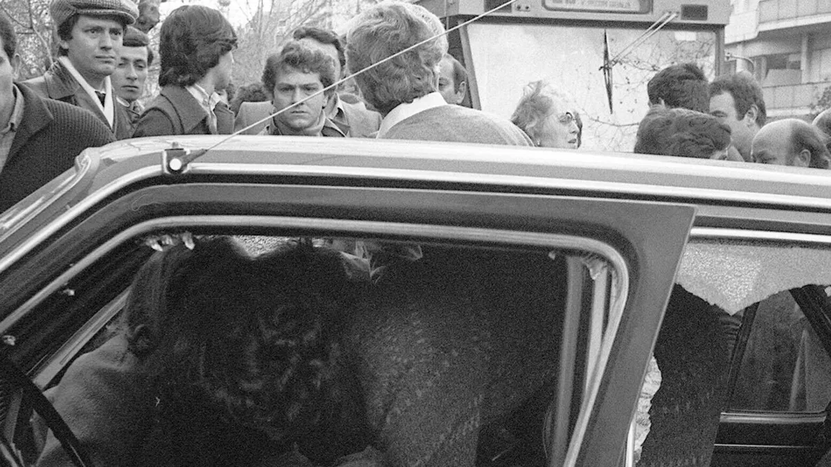 Anni dopo, il mistero dell'impronta: l'omicidio Mattarella rimane irrisolto