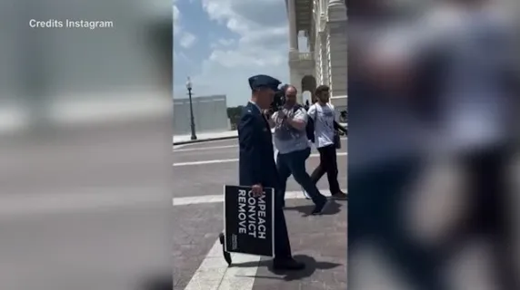 Aeronautica, Maggiore Arrestato al Campidoglio per Impeachment Trump