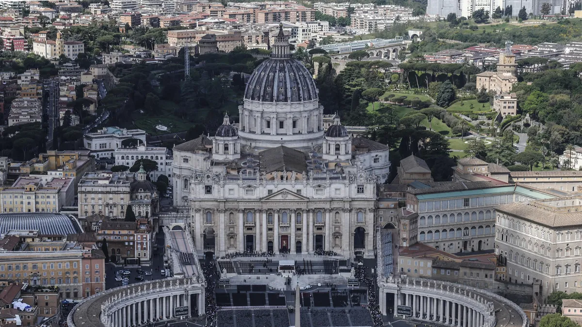Papa e Protesta: Scoppia Nuovo Conflitto il 25 Luglio