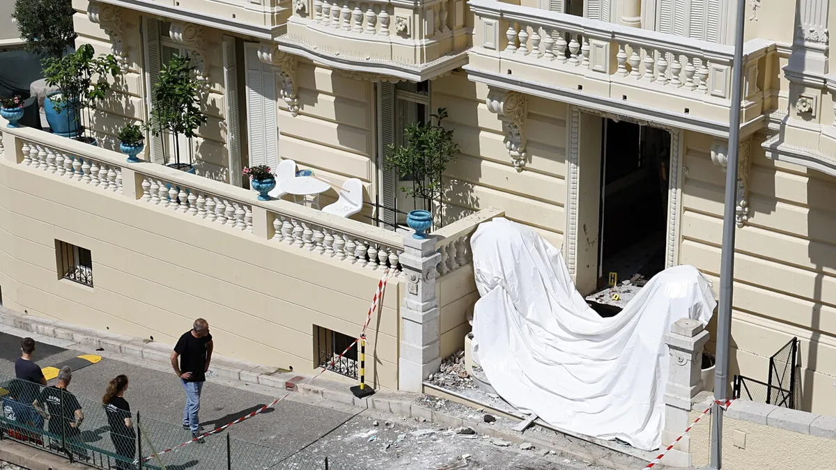 Monaco: Indagini su possibili legami con Kiev, scoperta Biblioteca Eco