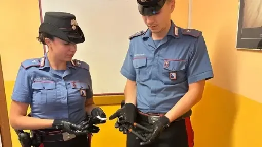 Furto in Negozio di Abbigliamento a Udine: Denunciata Coppia