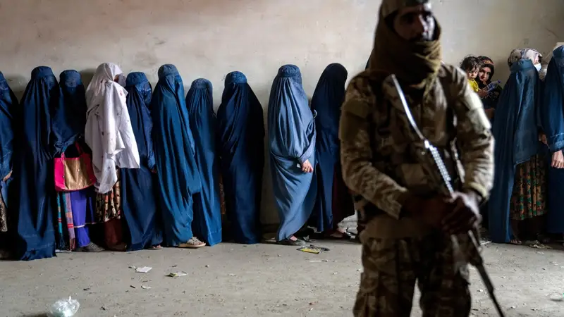 Afghanistan: Cinquant'anni di Guerra e la Sfida dei Talebani