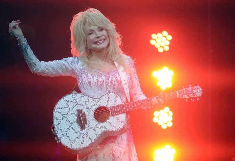Dolly Parton: Cinque Canzoni che Raccontano una Vita