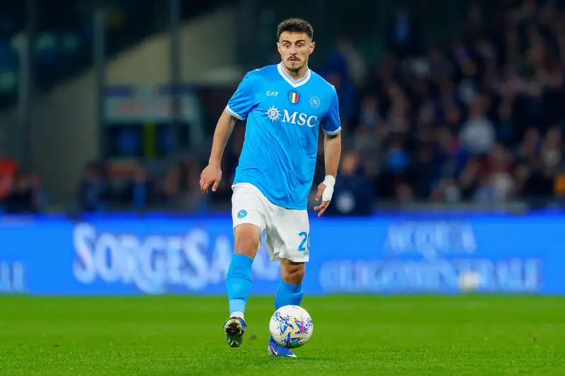 Elmas si unisce all'Atalanta: Sarri e il progetto nerazzurro puntano sul talento macedone