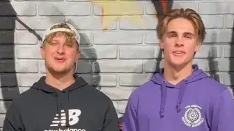 Apu Basket: La Fila per gli Abbonamenti di Davide e Francesco