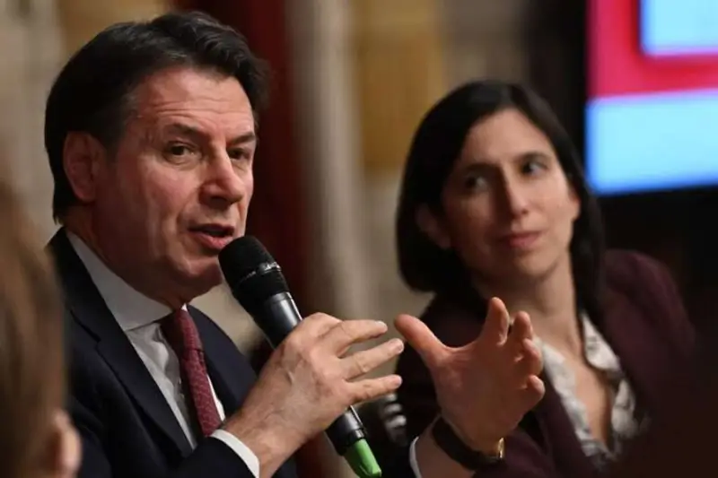 Primarie Pd: Tensioni Interne e Alternative a Schlein