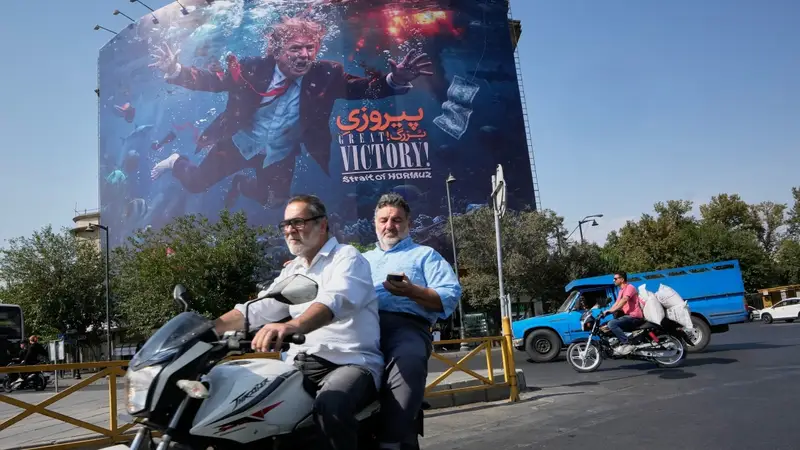 Trump denuncia la situazione in Iran: «Hormuz aperto, Repubblica Islamica in difficoltà»