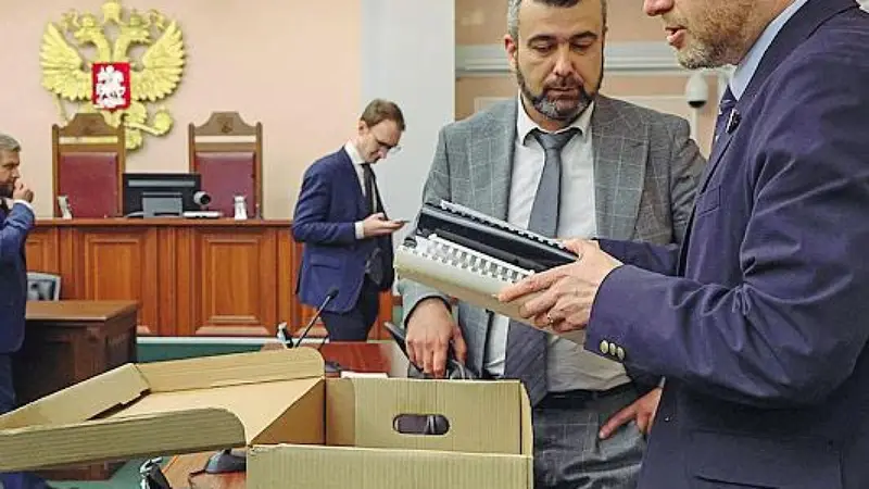 Vicepresidente di Jabloko Condannato a 11 Anni di Reclusione: Mossa del Cremlino Contro il Partito Pacifista