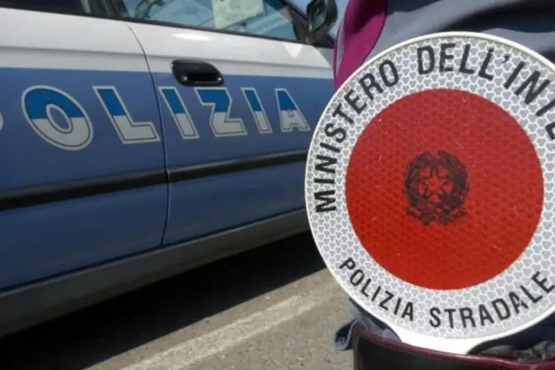 Anziano con Bicicletta Elettrica Fermato sull'A14