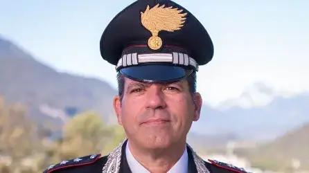Nuovo Comandante alla Compagnia Carabinieri di Tolmezzo: Capitano Augusto Perisi, un Percorso Internazionale e Investigativo