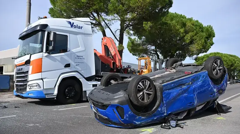 Pradamano, Incidente Tra Veicoli Blocca Via Cussignacco