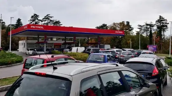 Fvg: Prezzi carburanti record, confronto con la Slovenia e nuove misure regionali