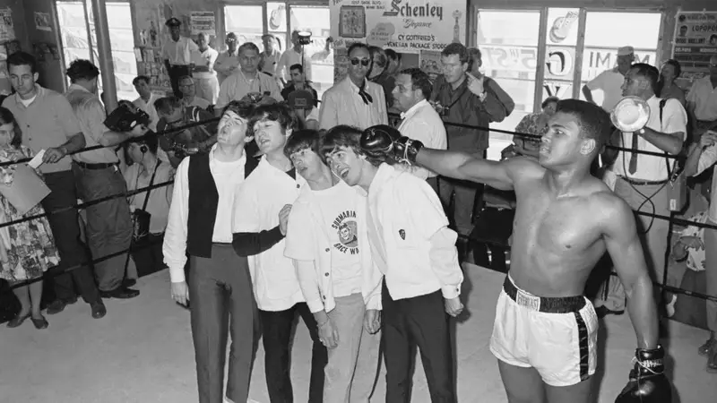 Un Incontro di Giganti: I Beatles e Muhammad Ali a Miami Beach