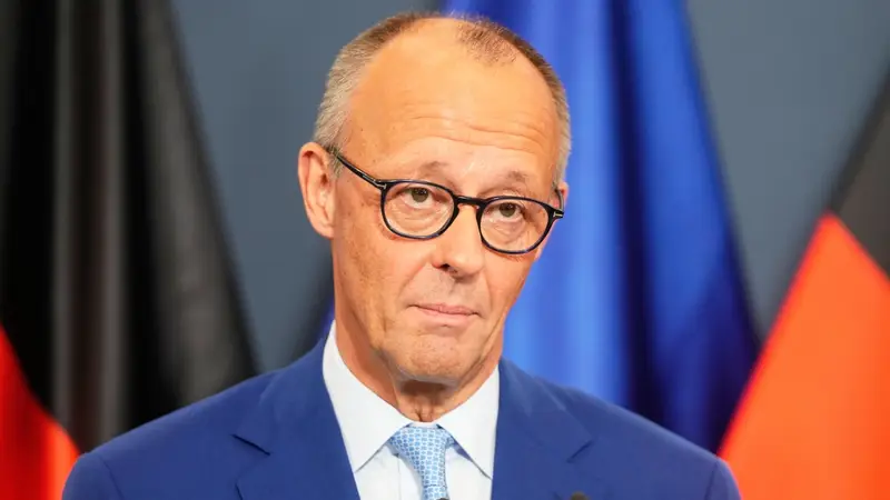 Merz Rifiuta le Dimissioni: 'Disastro' in Meclemburgo, Promette Riforme