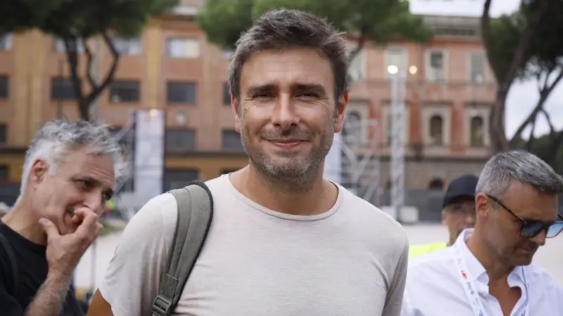 Aggravamento Condizioni Di Battista: 'Settimane' per la Partenza