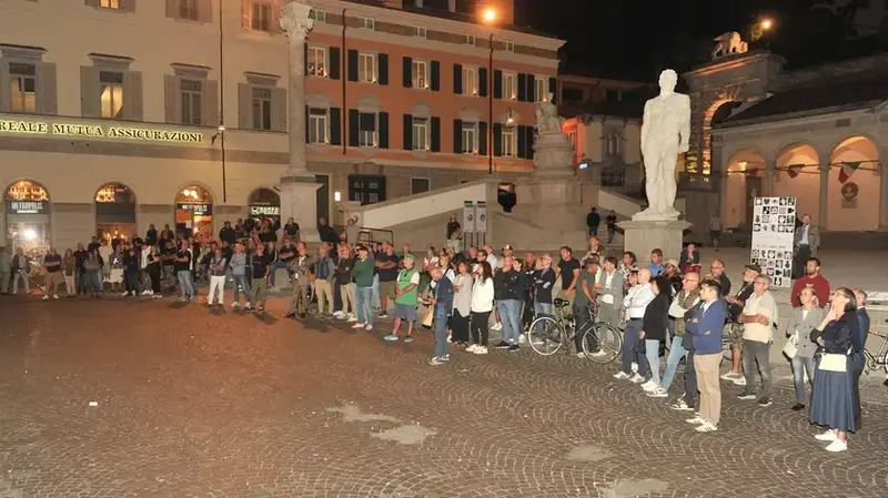 Eddie Speranza Intende Entrare in Politica: Sit-in a Udine con Risultati Deludenti