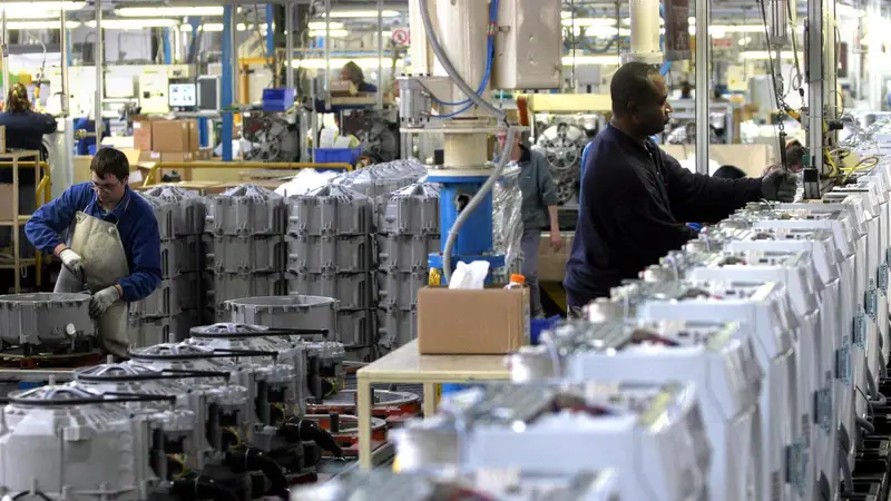 Electrolux, sciopero a sorpresa: i sindacati bloccano il piano di tagli e chiusura Cerreto d’Esi