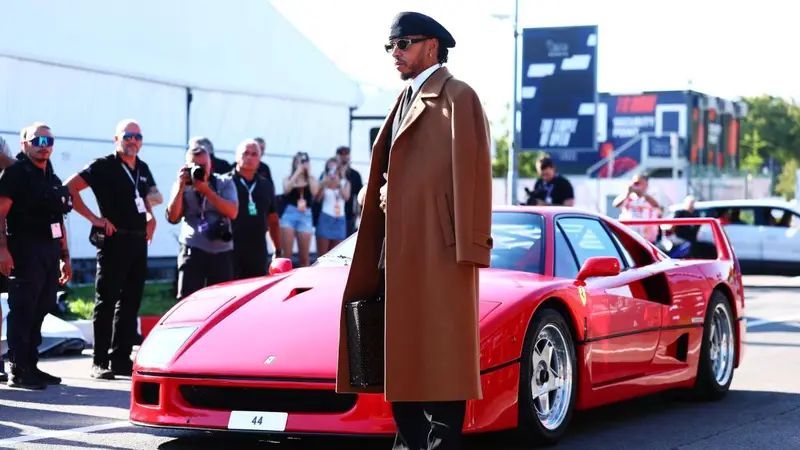 Hamilton: 'La F40 e il Numero 44, un Legame Inaspettato'