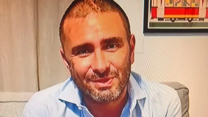 Di Battista Rassicura: 'Sto Sempre Meglio, Torno Presto'