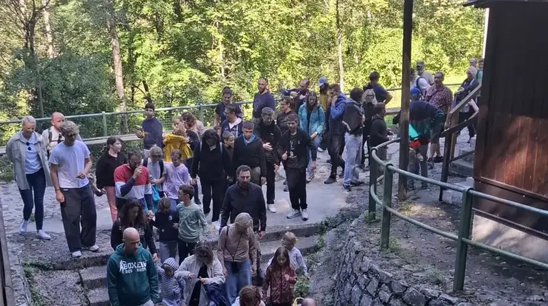 Grotte di Villanova: Un Successo Storico con 1.200 Visitatori