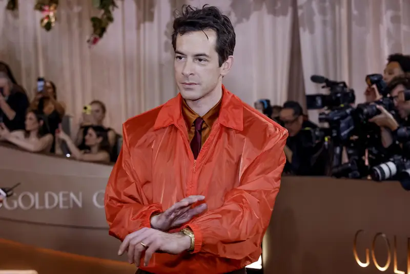 Mark Ronson: L'Alchimista del Pop – Come il Produttore Rivela l'Anima della Musica