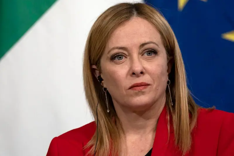 Meloni: Lancio di Aiuti Mirati Contro il Caro Carburanti