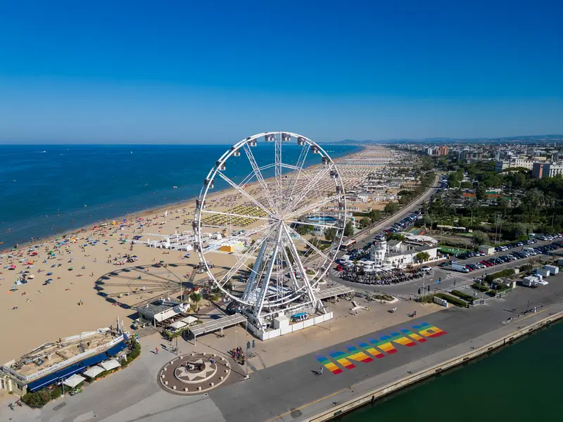 Rimini: Un Modello di Economia Diversificata Oltre il Turismo