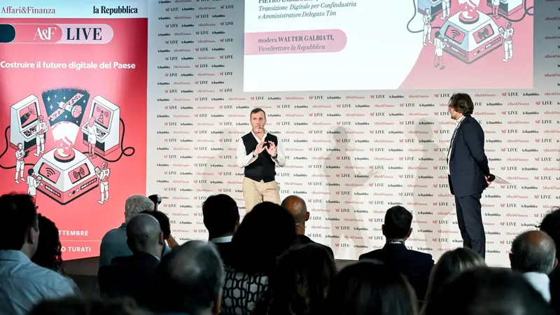 PNRR: Il Piacere della Fibra, l'Amarezza dell'IA – Labriola Svela le Criticità degli Investimenti