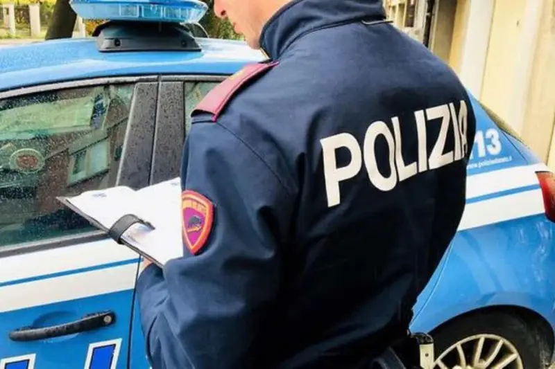 Salerno: Aggressione e Accoltellamento in Centro Storico – Paura per la Vittima