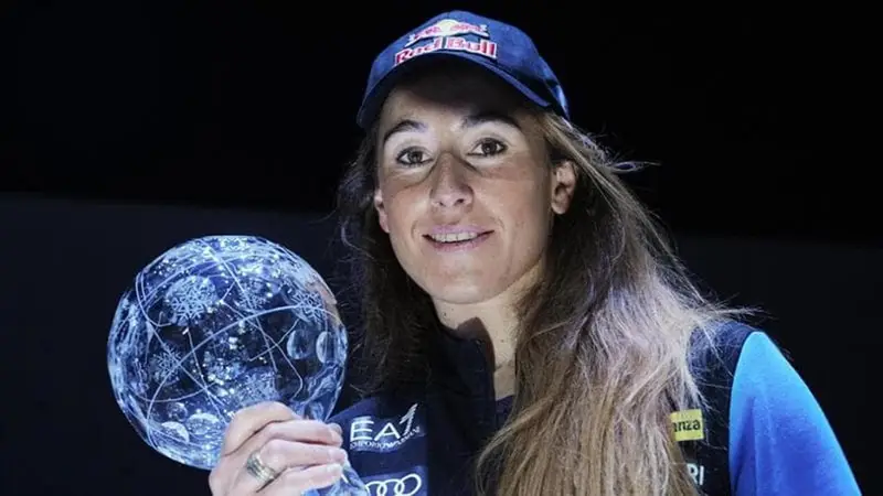 Sofia Goggia Rientra Anticipatamente in Italia per Esami Medici