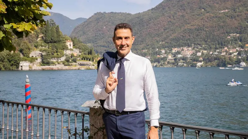 Sondaggi Politici: Futuro Nazionale Aggancia Forza Italia, Stabilità del Centrodestra