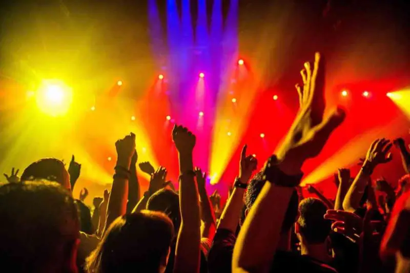 Crotone: Arrestato Addetto alla Sicurezza per Violenza Sessuale Dopo l'Incidente in Discoteca