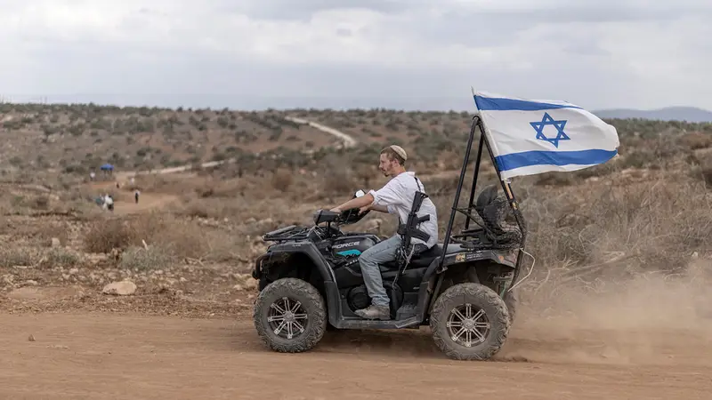 Israele Supporta Attivamente l'Armamento dei Coloni in Cisgiordania