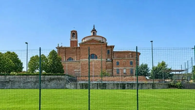 Tragedia a Cremezzano: Muore Ragazzino di 13 Anni Durante una Partita di Calcio