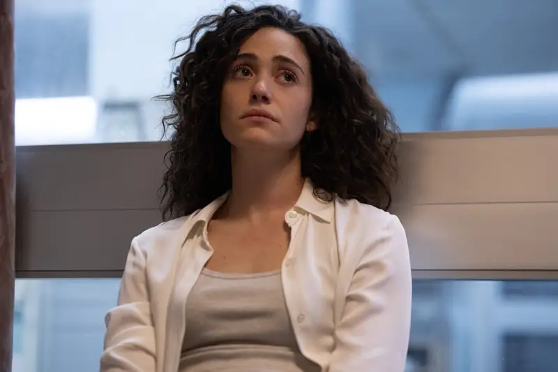Emmy Rossum: «La giustizia non protegge sempre le donne» – Furious, un thriller che mette in discussione il sistema