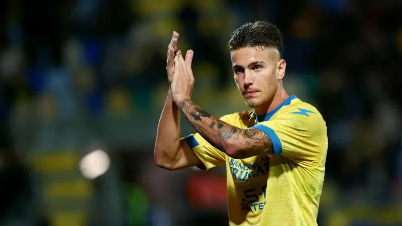 Frosinone-Lecce: Alvini e Di Francesco puntano su scelte chiave