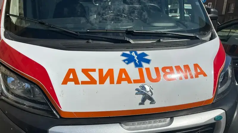 Tragedia sul Lavoro a Trieste: Operaio Gravamente Ferito da Muletto