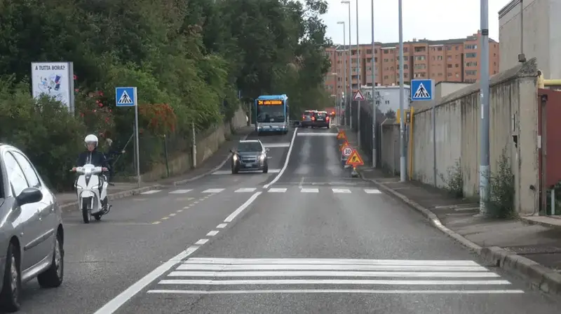 Trieste: Incidente tra Auto e Bus in Via Costalunga – Ferita una Passeggera