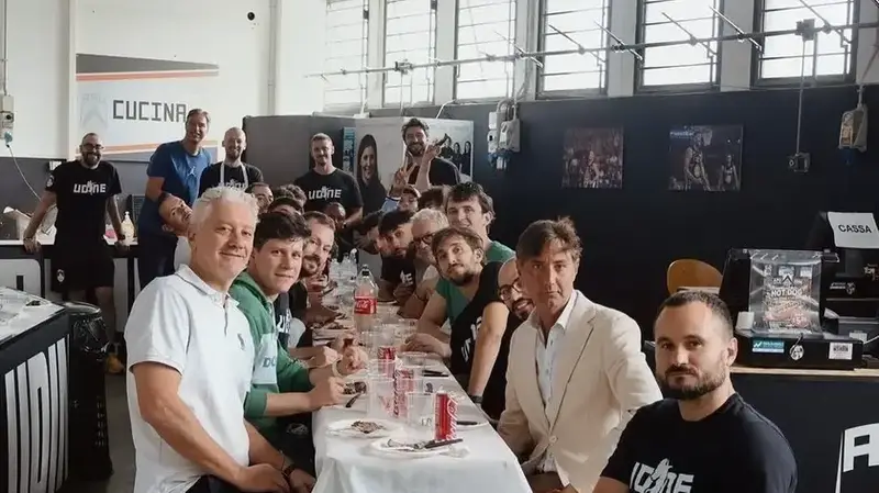 Apu Udine: Sisko Rimpiazza Christon, Sfida Cantù e Nuove Dinamiche di Mercato