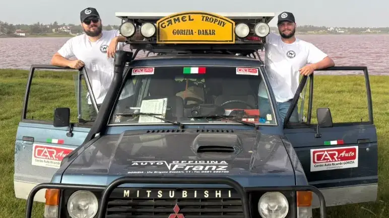 Dakar su un Pajero d'Epoca: Due Amici da Gorizia al Lago Rosa