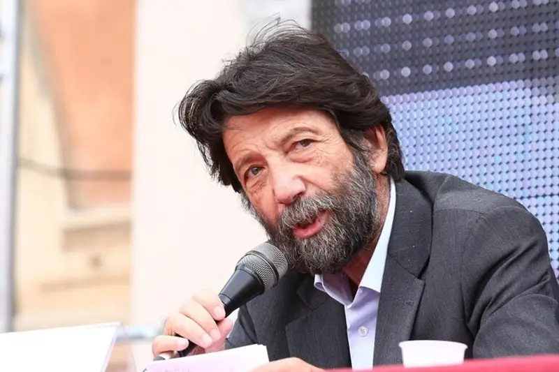Cacciari: ‘Il PD è in Grave Difficoltà, Dipende dalla Fine della Guerra’