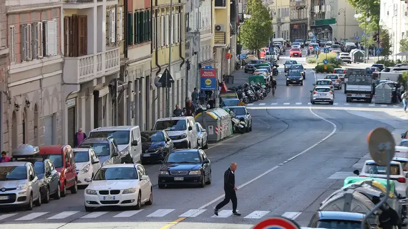 Trieste: Via Giulia, nuovi attraversamenti e marciapiedi per la sicurezza dei pedoni