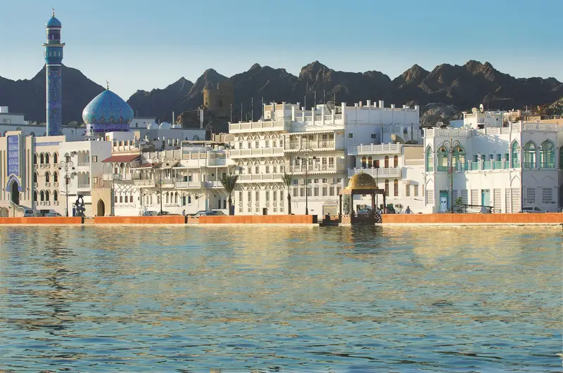 Oman: Un Sultanato in Trasformazione – Turismo, Innovazione e Identità